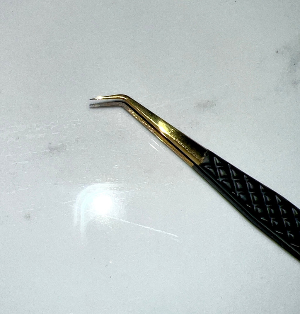 Goddess Isolation Tweezer