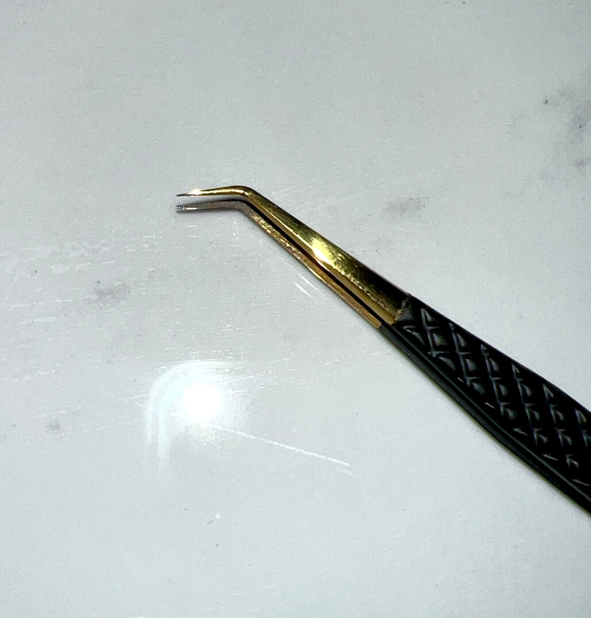 Goddess Isolation Tweezer